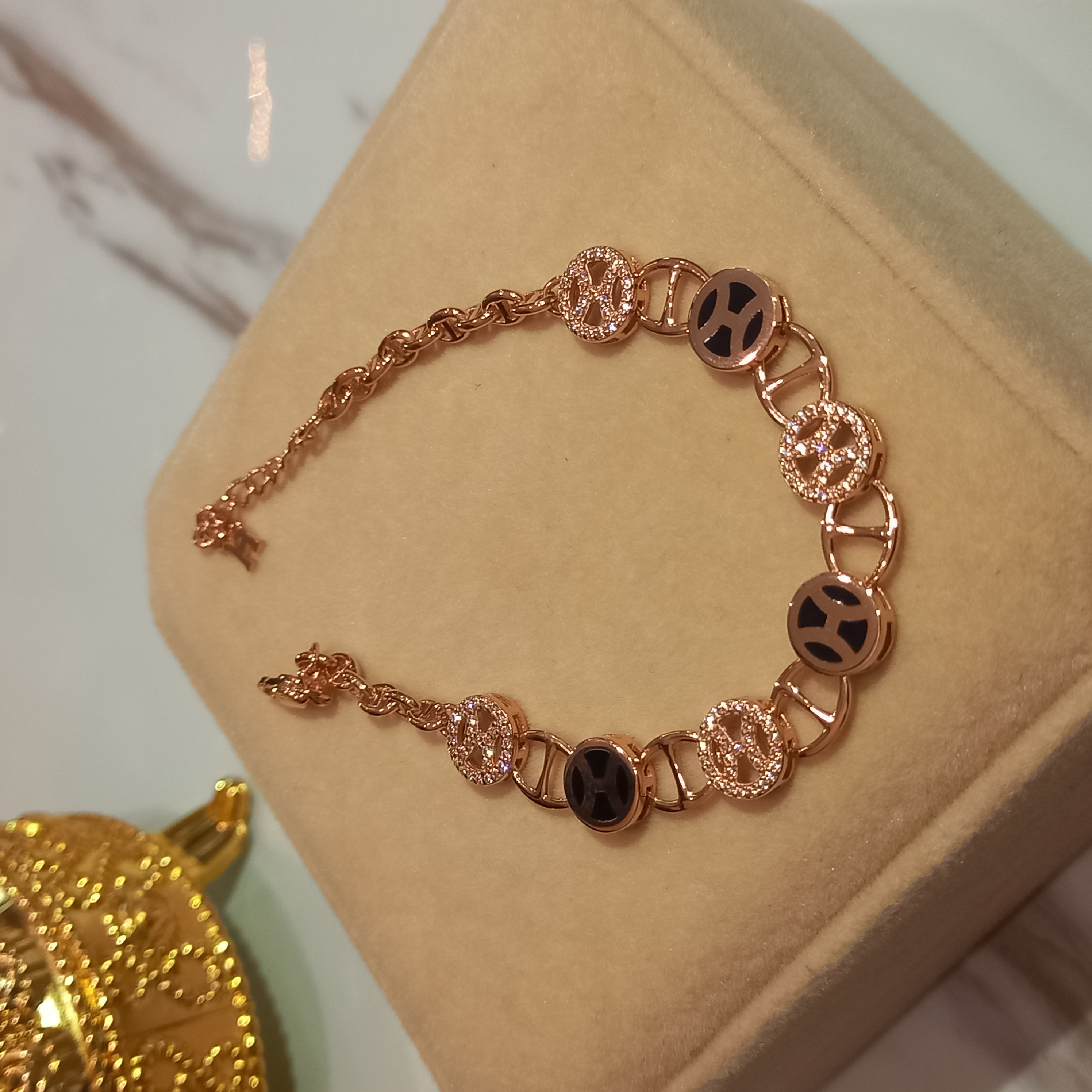 Gelang Lurus