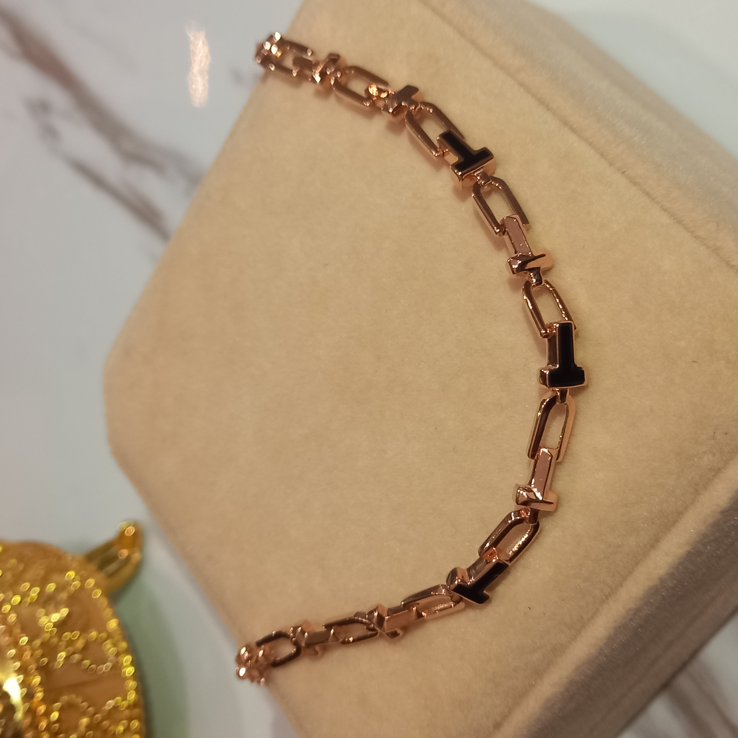 Gelang Lurus