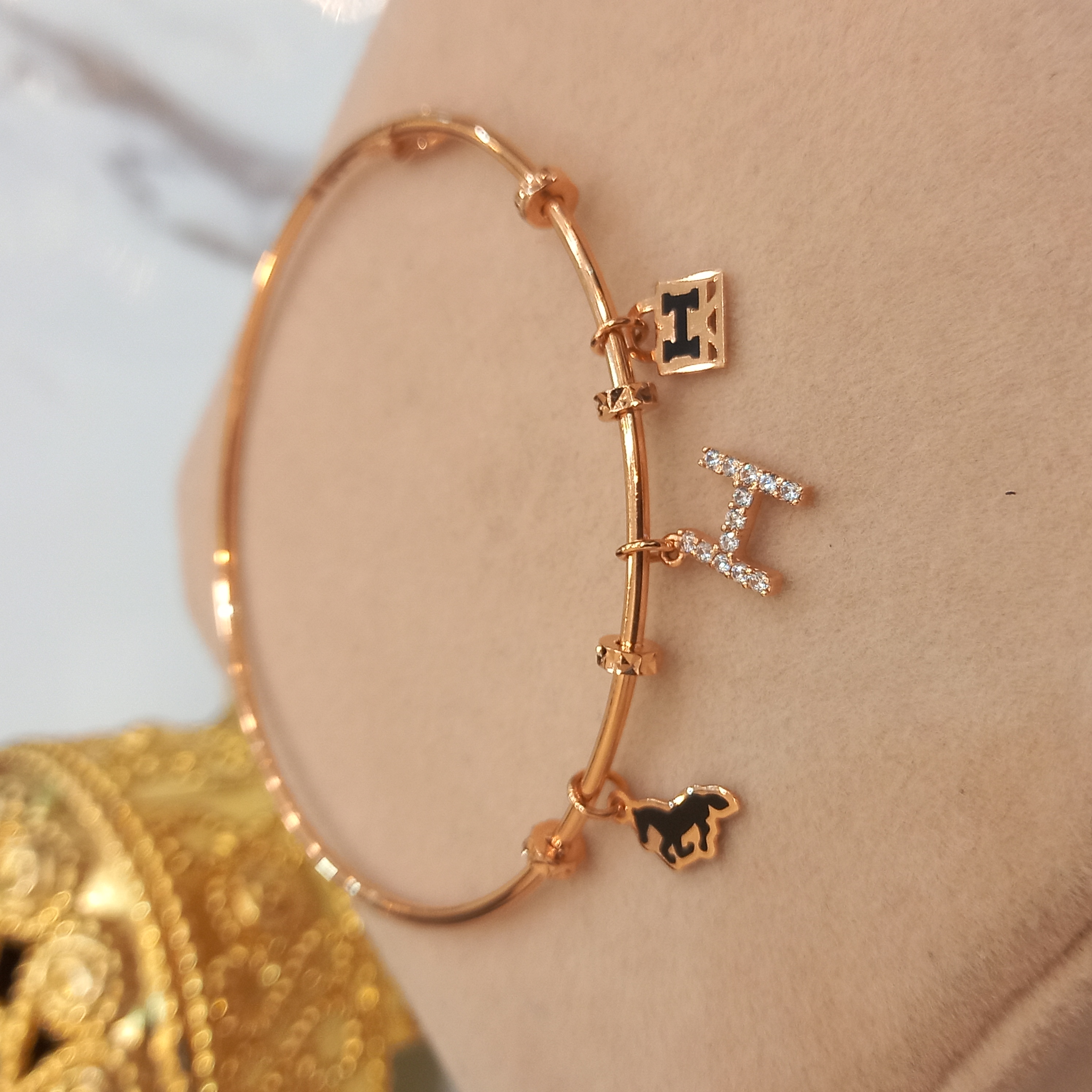 Gelang Bulat