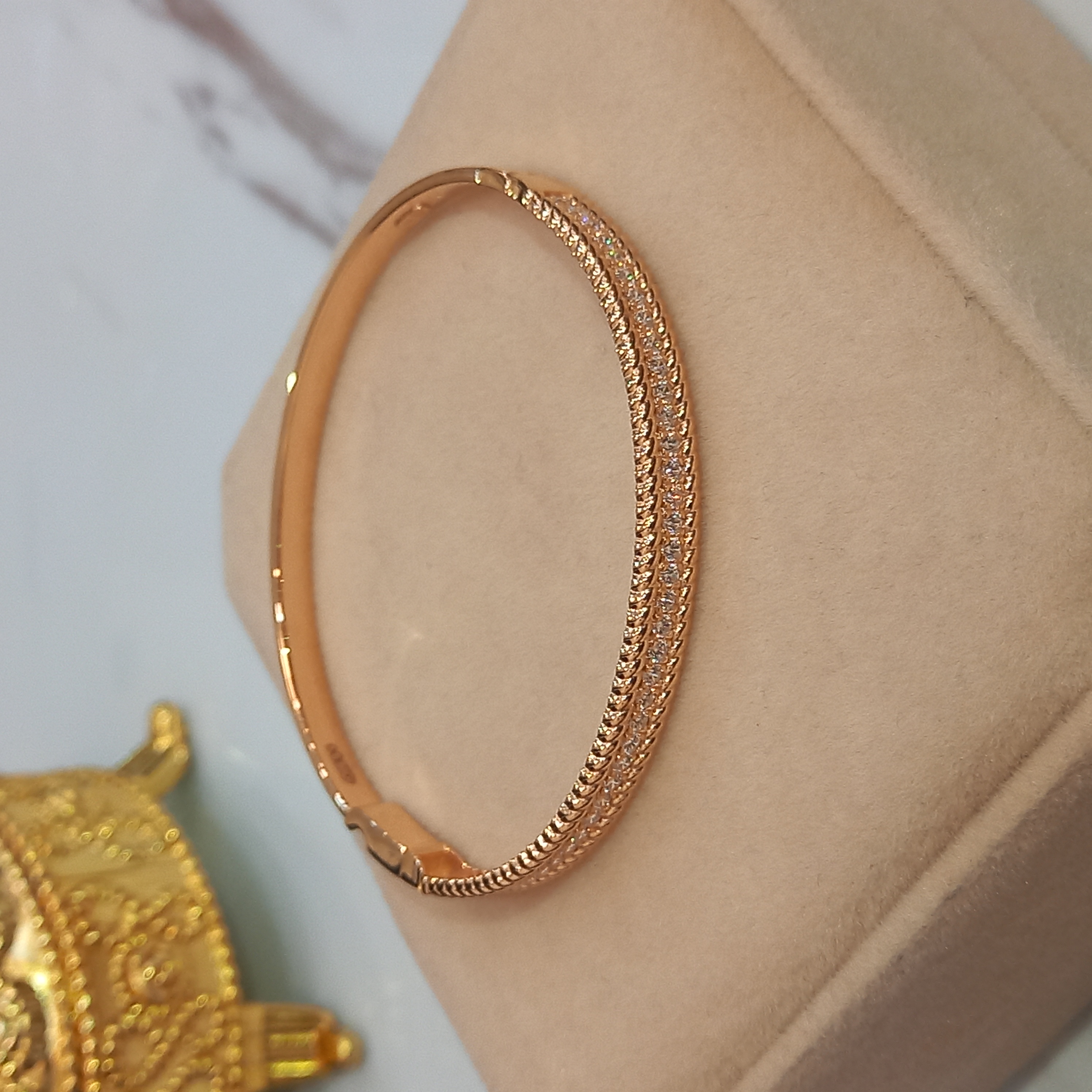 Gelang Bulat